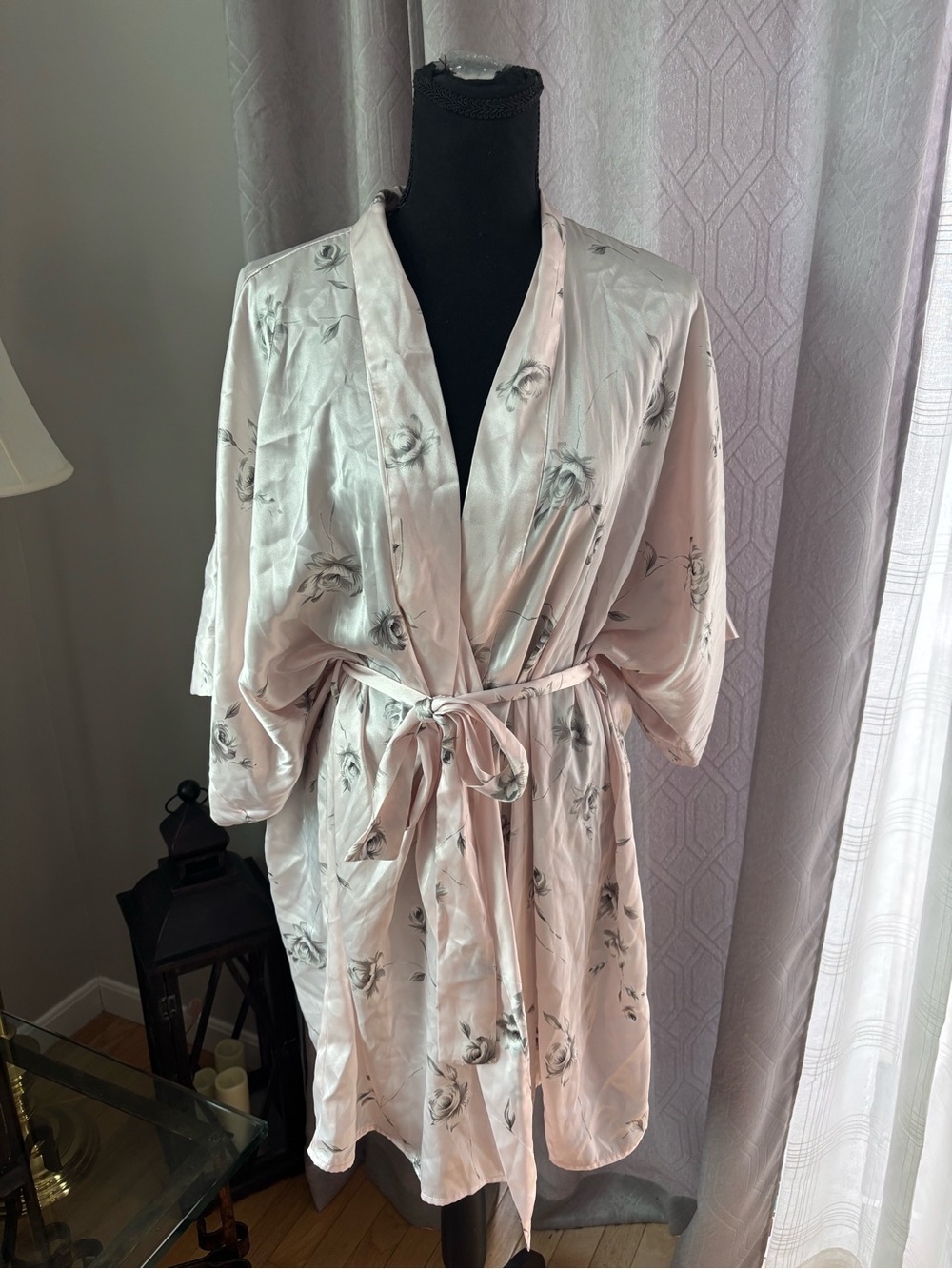 Morgan Taylor Pale Blush Satin Floral Tie-Waist Robe